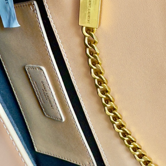 Handbag - Picture 3 of 5